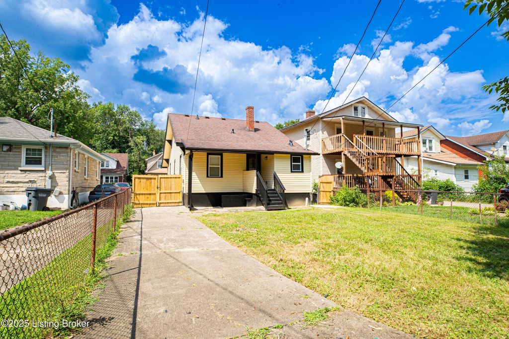 Photo of 2108 Oregon Ave, Louisville, KY 40210 (MLS # 1708601)