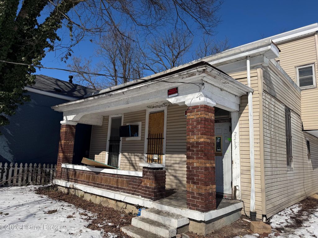 Photo of 2219 W Madison St, Louisville, KY 40211 (MLS # 1708684)
