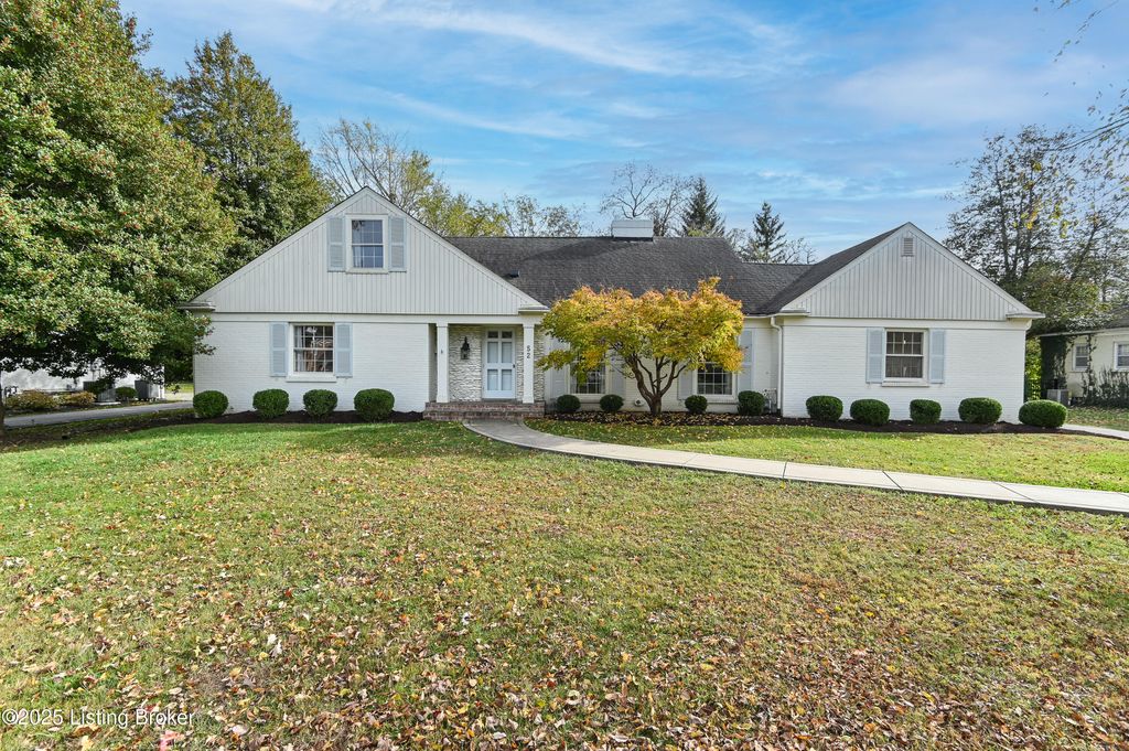 Photo of 52 Harwood Rd, Louisville, KY 40222 (MLS # 1706128)