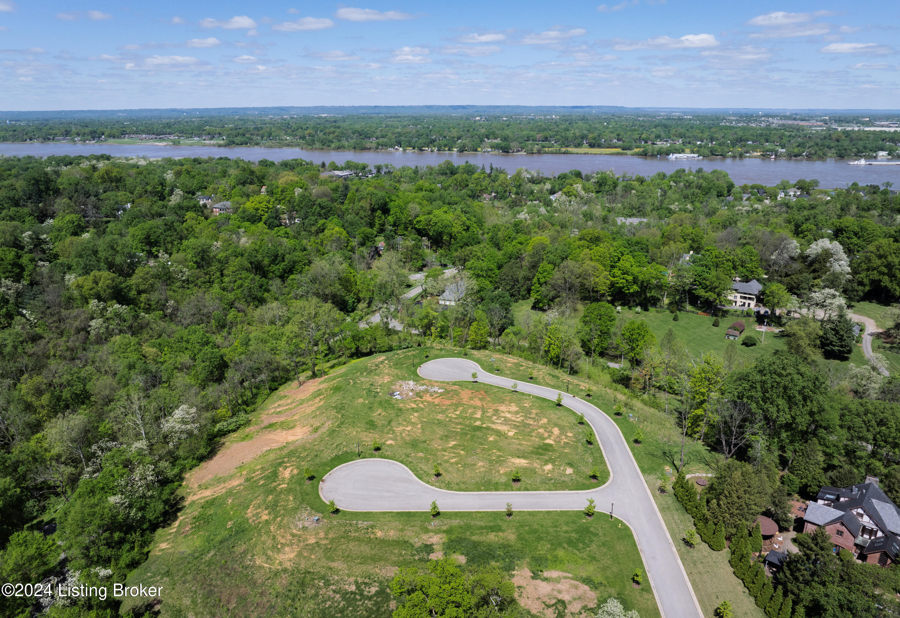 Lot 5 Poplar Hill Bluff, Louisville, Kentucky image 2