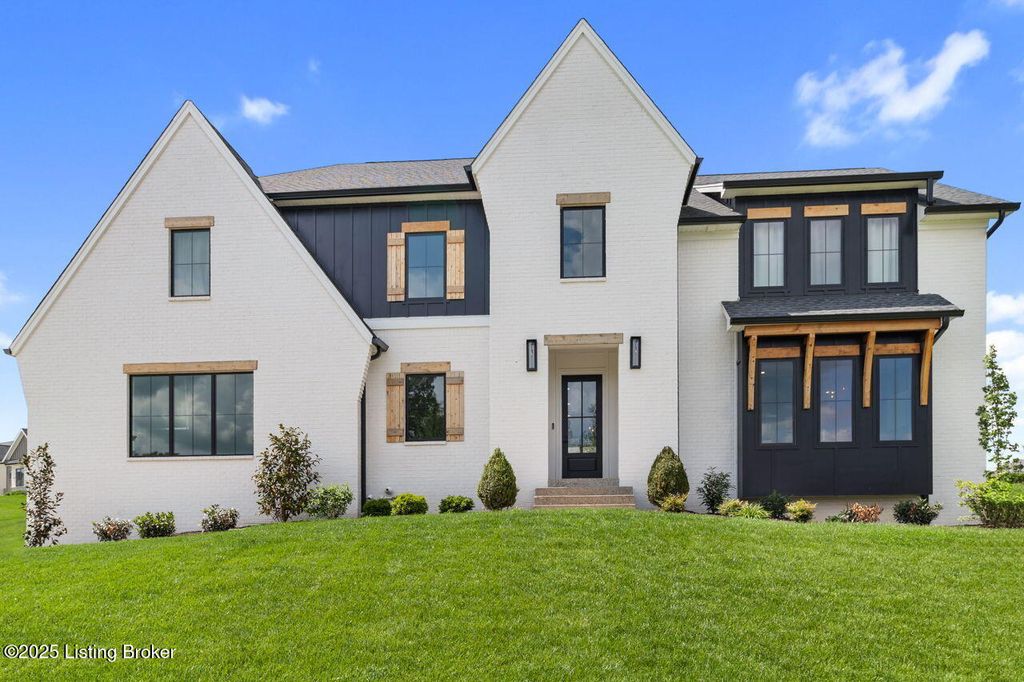 Photo of 6001 Brentwood Dr, Crestwood, KY 40014 (MLS # 1700348)