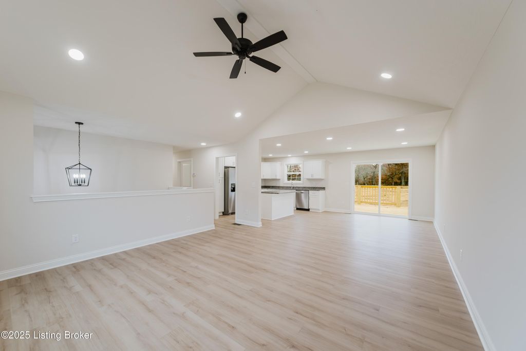 Photo of 170 Rock Ridge Rd, Brandenburg, KY 40108 (MLS # 1704442)