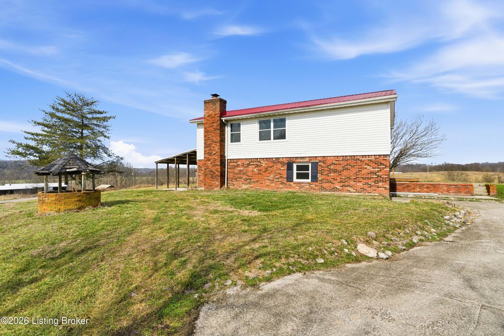 Photo of 3076 W River Rd, Taylorsville, KY 40071 (MLS # 1709484)