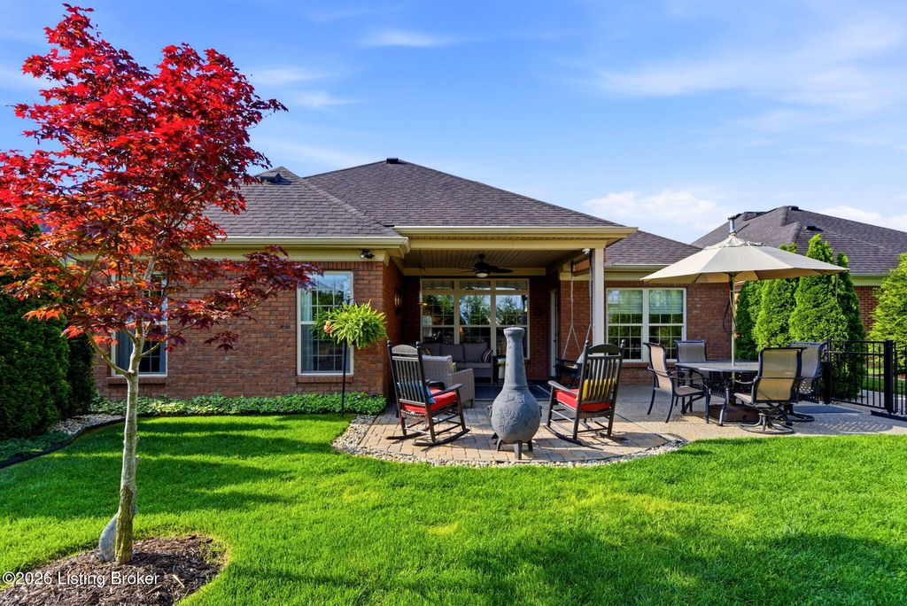 Photo of 10005 Cedar Garden Dr, Louisville, KY 40291 (MLS # 1715695)