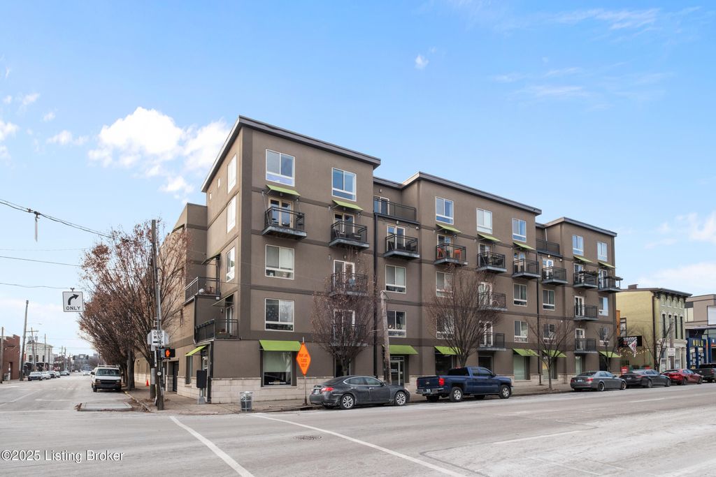 Photo of 110 S Campbell St #UNIT 413, Louisville, KY 40206 (MLS # 1705537)