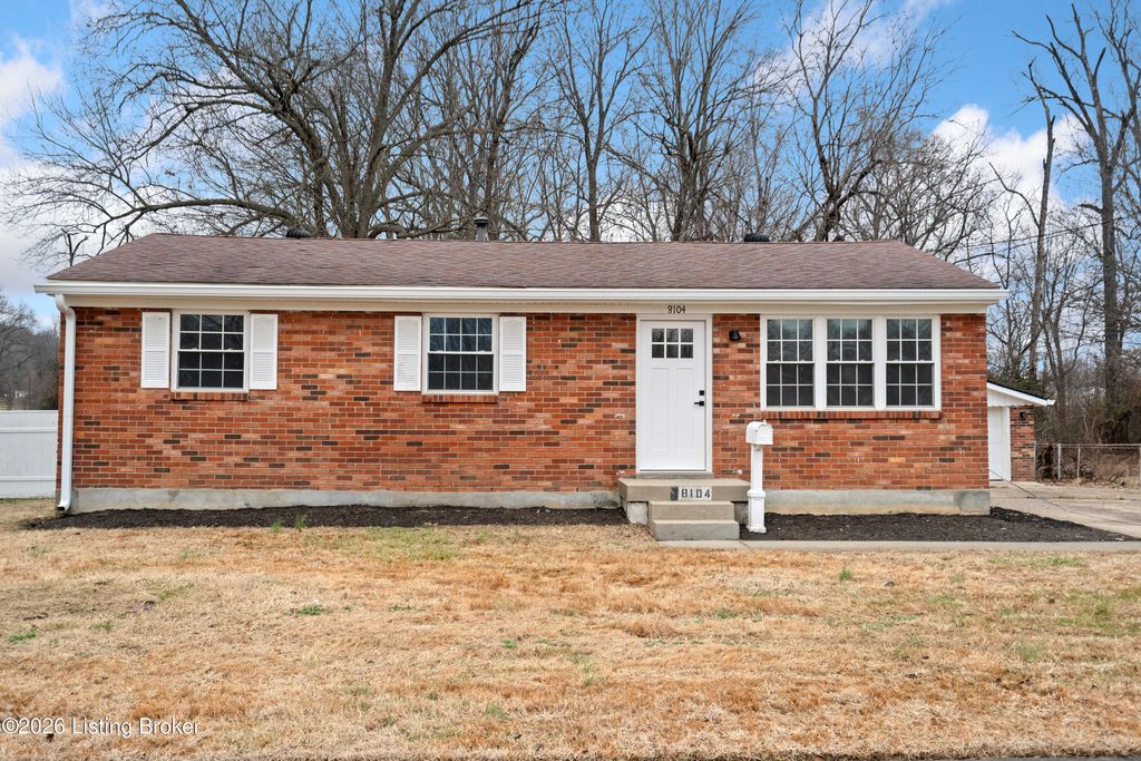 Photo of 8104 Atlanta Pkwy, Louisville, KY 40214 (MLS # 1706567)