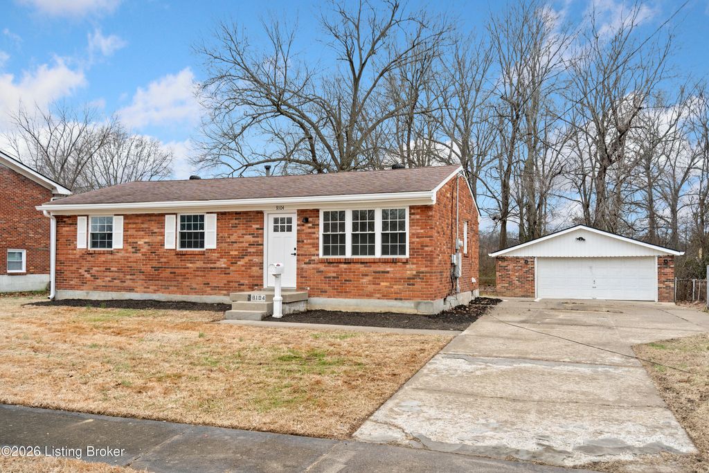 Photo of 8104 Atlanta Pkwy, Louisville, KY 40214 (MLS # 1706567)