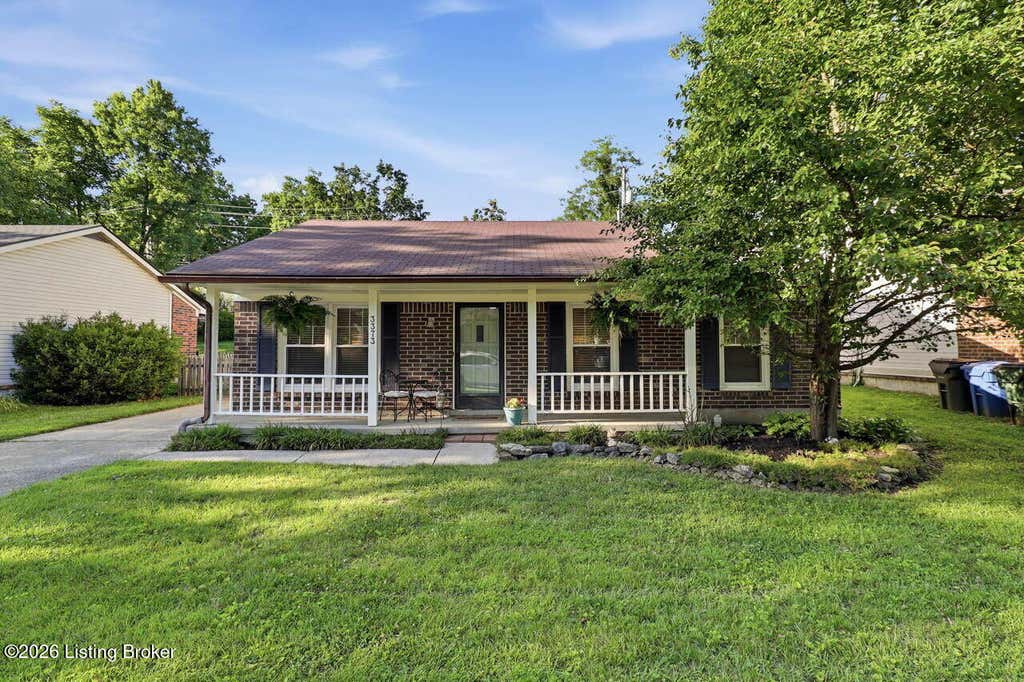 Photo of 3373 Colonnade Dr, Lexington, KY 40515 (MLS # 1719283)