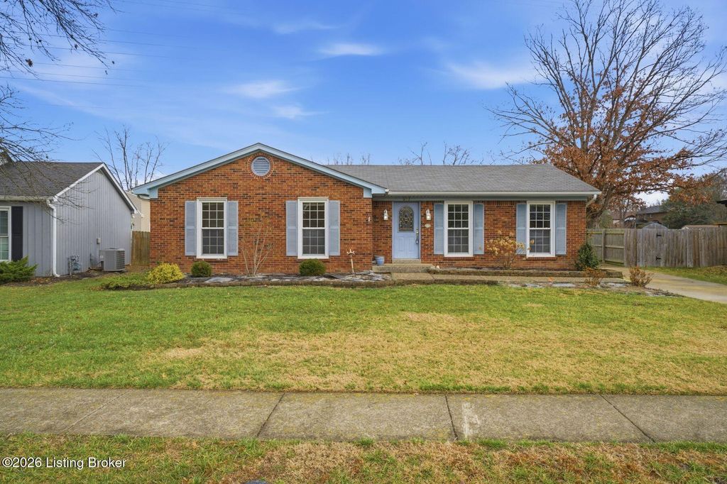 Photo of 507 Grand Vista Pl, Louisville, KY 40243 (MLS # 1710582)