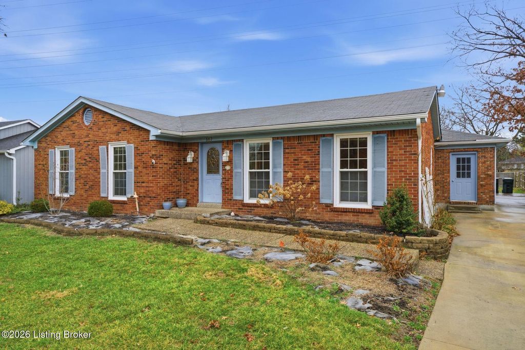 Photo of 507 Grand Vista Pl, Louisville, KY 40243 (MLS # 1710582)