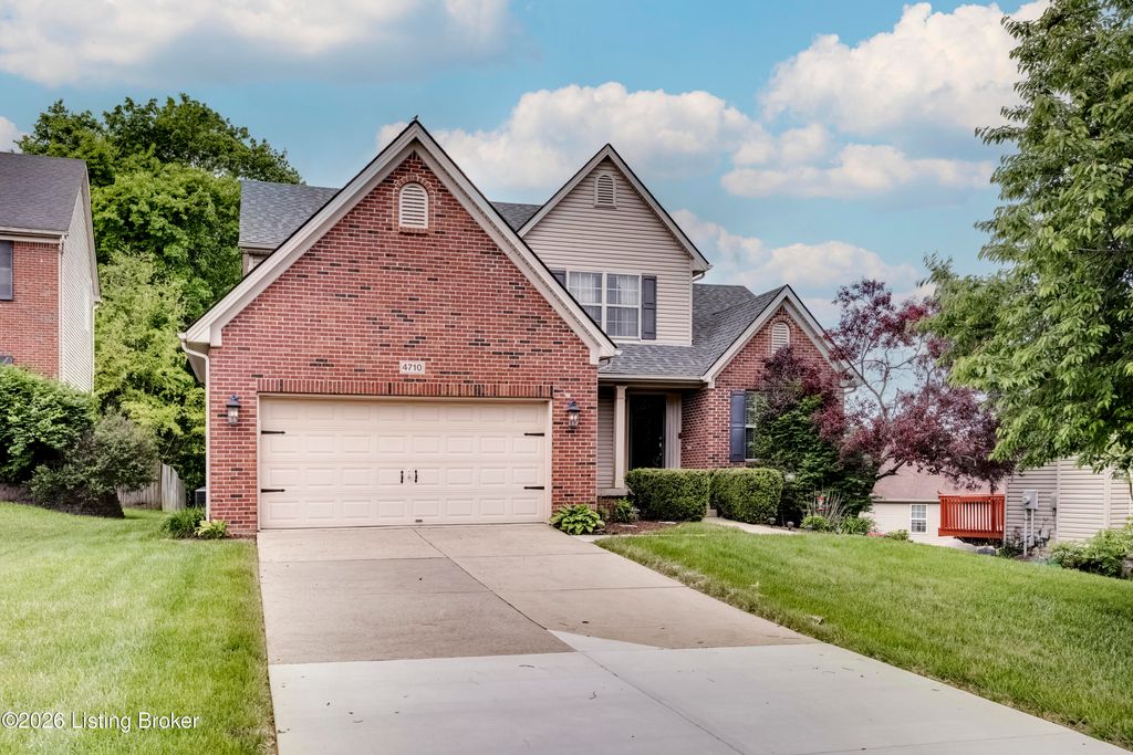 Photo of 4710 Bay Cove Ct, Louisville, KY 40245 (MLS # 1717408)