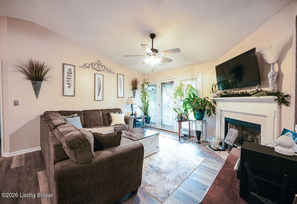 Photo of 1303 Taxus Top Ln #203, Louisville, KY 40243 (MLS # 1728879)