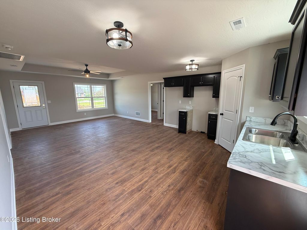 Photo of 304 Susannah Ave, Bardstown, KY 40004 (MLS # 1713423)