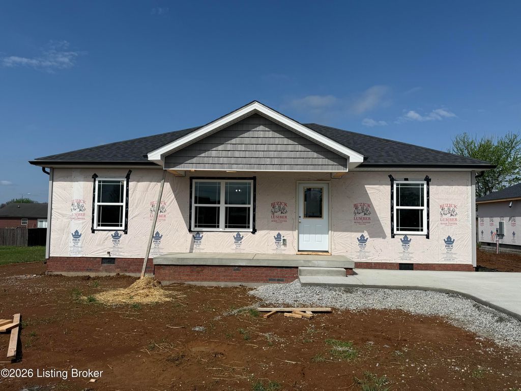 Photo of 304 Susannah Ave, Bardstown, KY 40004 (MLS # 1713423)