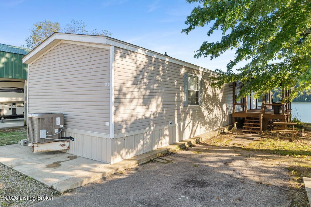 Photo of 4614 Rivers Edge Dr, Charlestown, IN 47111 (MLS # 1713399)