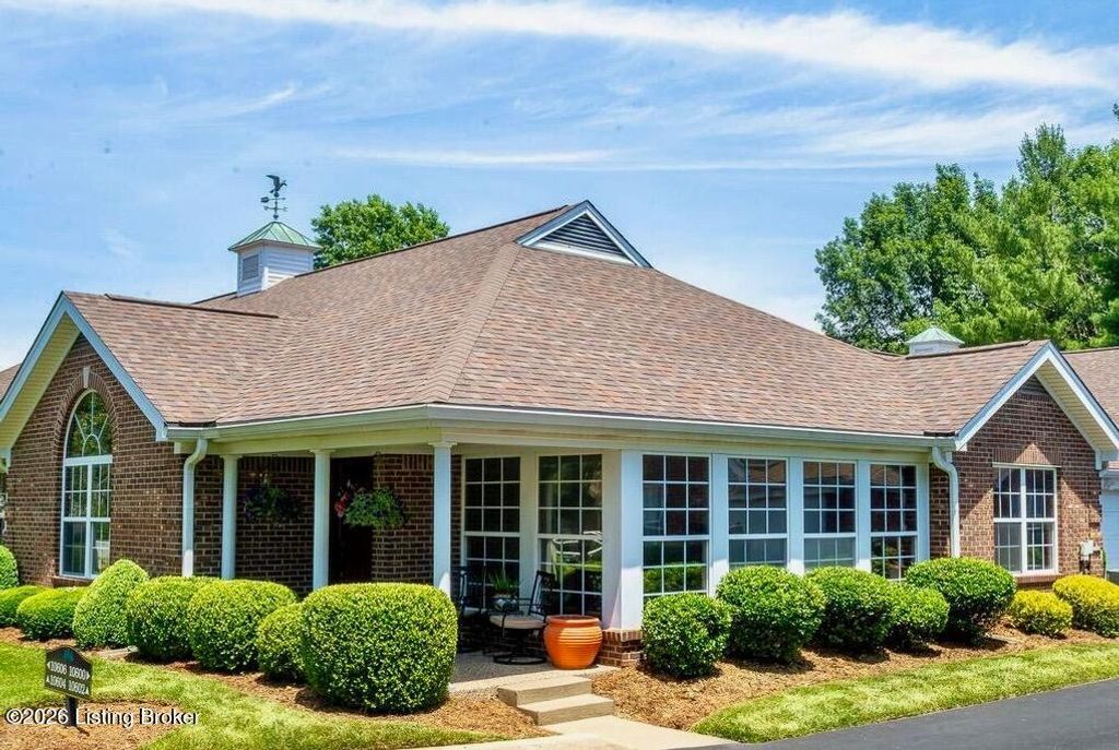 Photo of 10606 Eagle Pines Ln, Louisville, KY 40223 (MLS # 1724423)