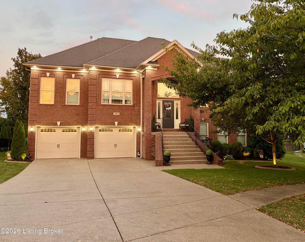 Photo of 7913 Emma Ct, Louisville, KY 40291 (MLS # 1729514)