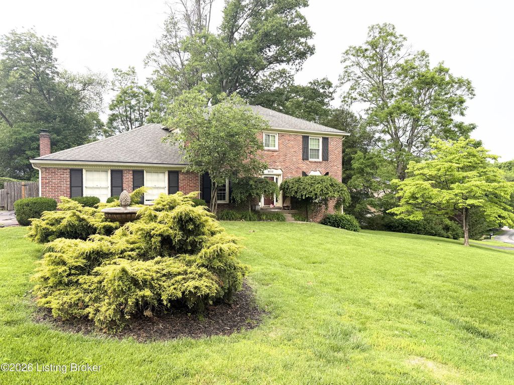 Photo of 4610 Deepwood Dr, Louisville, KY 40241 (MLS # 1717889)