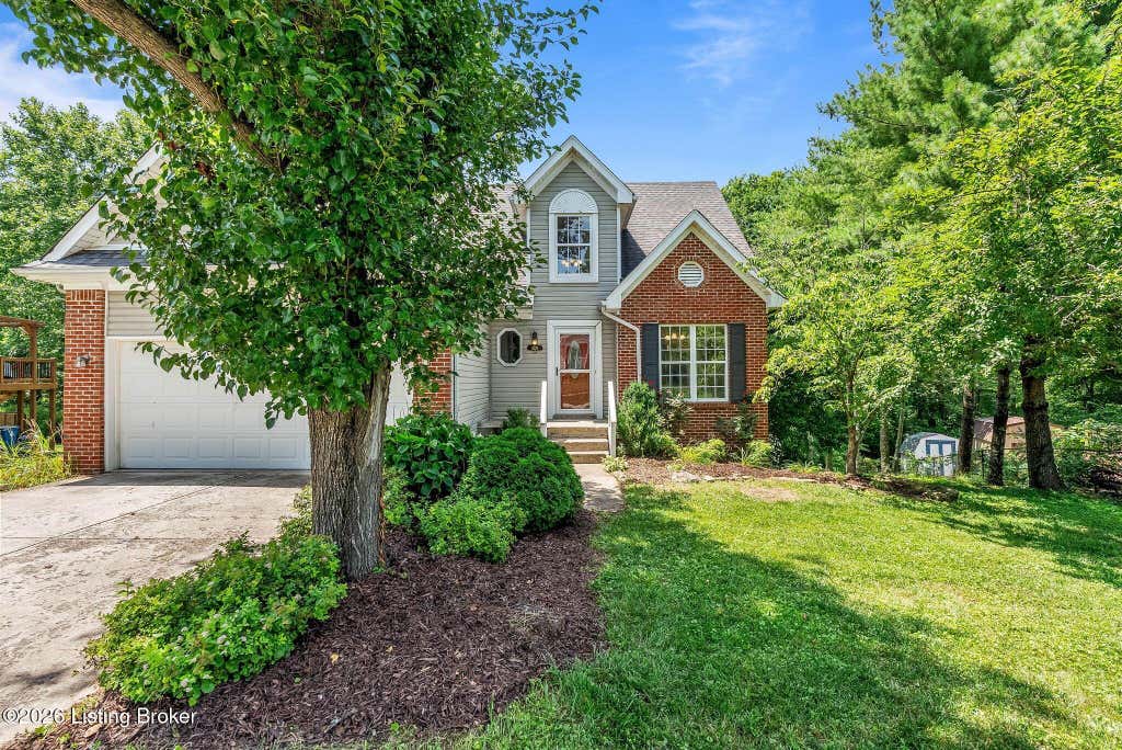 Photo of 6226 Camden Cir, Crestwood, KY 40014 (MLS # 1722712)