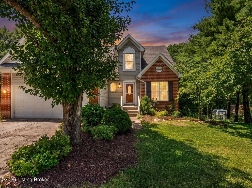 Photo of 6226 Camden Cir, Crestwood, KY 40014 (MLS # 1722712)