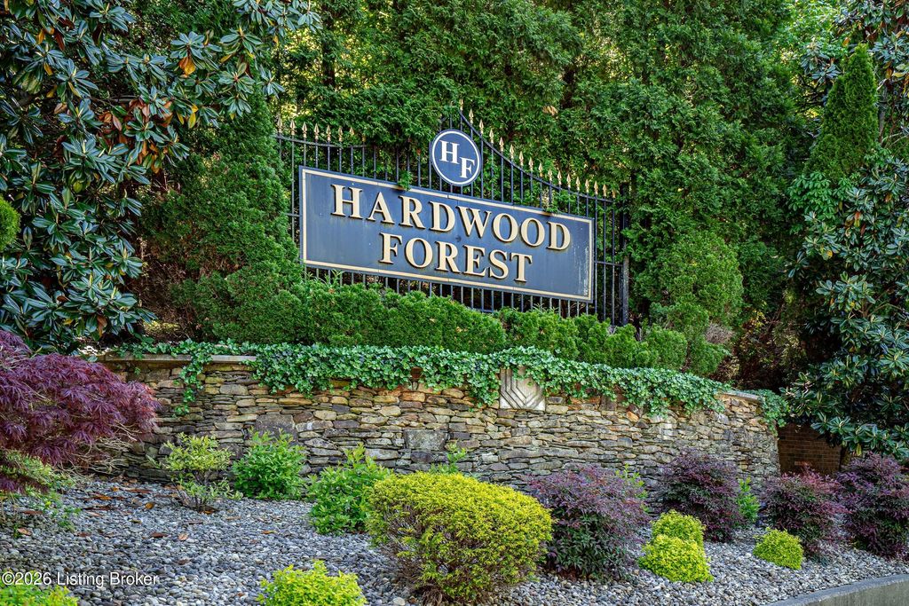 Photo of 000 Hardwood Forest Dr, Louisville, KY 40214 (MLS # 1711033)