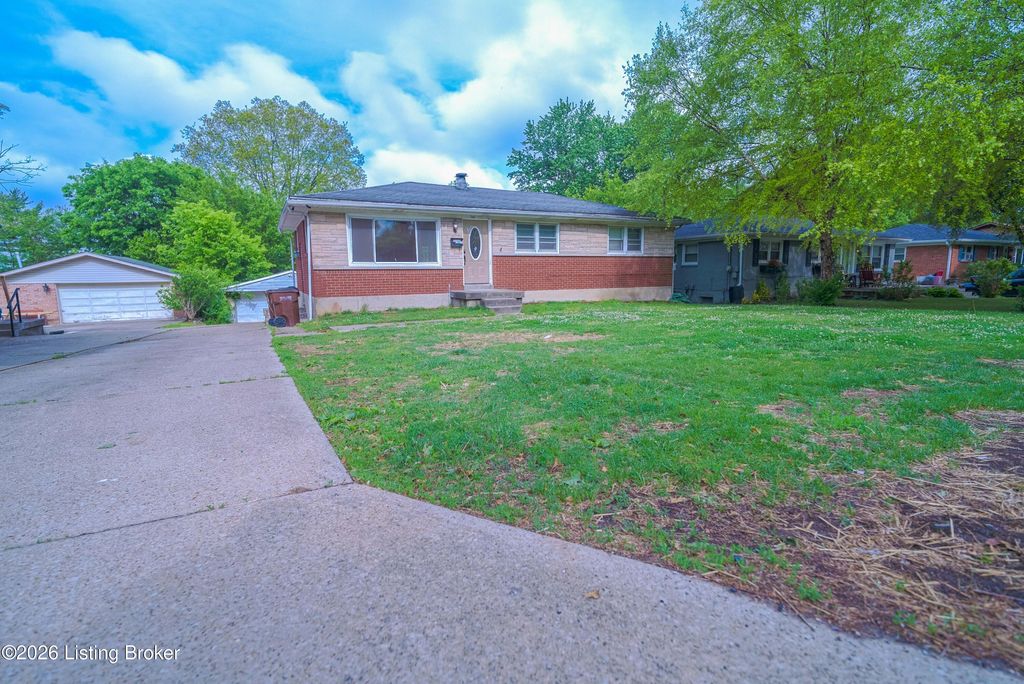 Photo of 7816 Joyce Dr, Louisville, KY 40219 (MLS # 1715905)