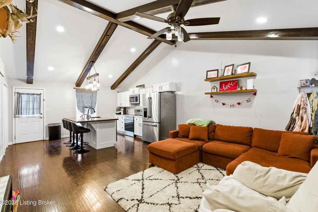 Photo of 808 Tin Dor Way, Fairdale, KY 40118 (MLS # 1708377)