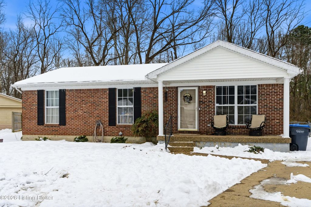 Photo of 808 Tin Dor Way, Fairdale, KY 40118 (MLS # 1708377)