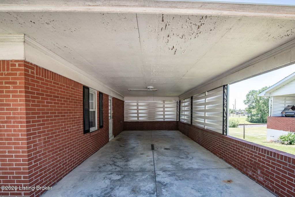 Photo of 625 Smith Ave, Elizabethtown, KY 42701 (MLS # 1717376)