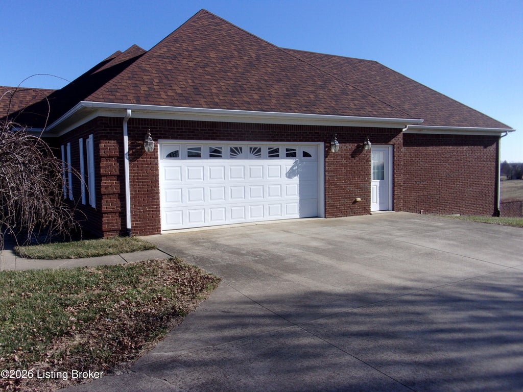 Photo of 4085 Lawrenceburg Rd, Bloomfield, KY 40008 (MLS # 1728695)