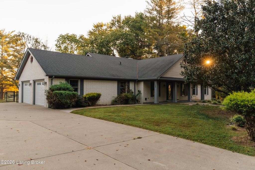 Photo of 109 B Clark Rd, Russell Springs, KY 42642 (MLS # 1731573)