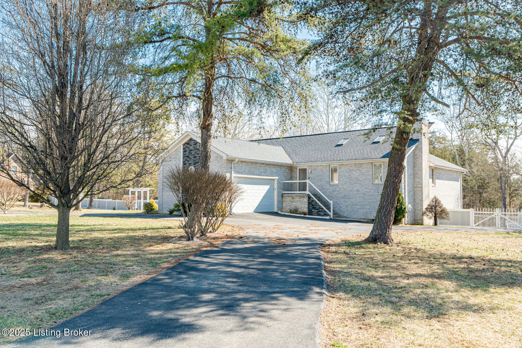 734 Greenbriar Rd, Mt Washington, Kentucky image 4