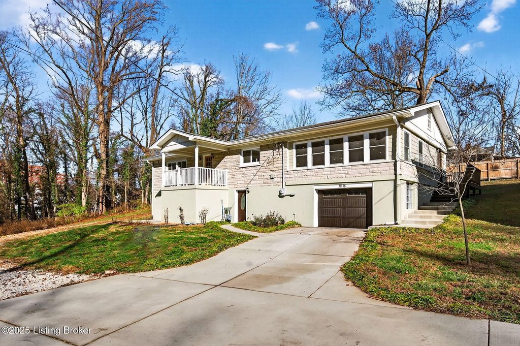 Photo of 3046 Eastern Ave, Louisville, KY 40206 (MLS # 1704658)