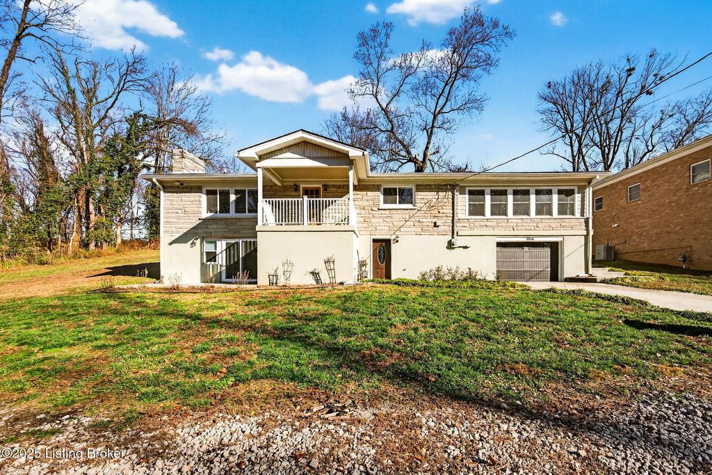 Photo of 3046 Eastern Ave, Louisville, KY 40206 (MLS # 1704658)