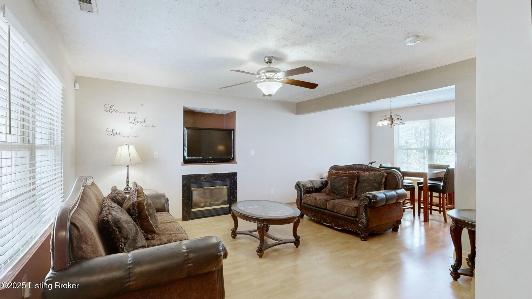 6537 Hunters Chase Ln, Louisville, Pennsylvania image 3