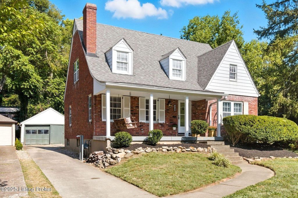 Photo of 1719 Trevilian Way, Louisville, KY 40205 (MLS # 1701451)