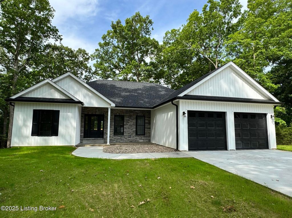 Photo of 57 Malvern Ct, Brandenburg, KY 40108 (MLS # 1706627)