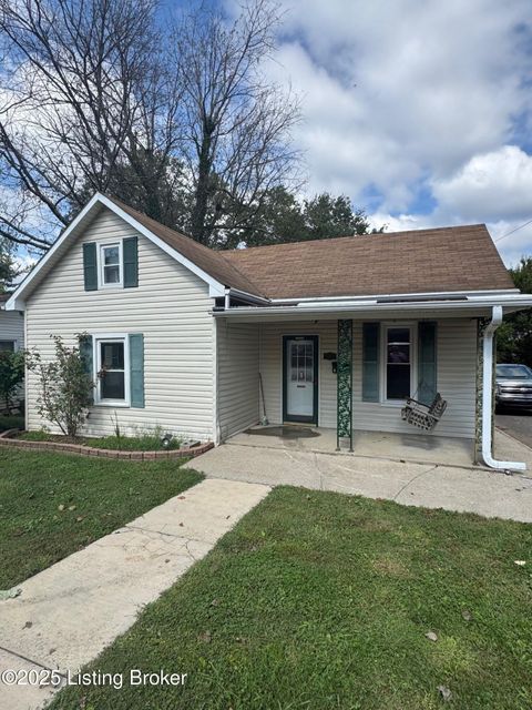 Photo of 507 Brown St, Vine Grove, KY 40175 (MLS # 1700011)