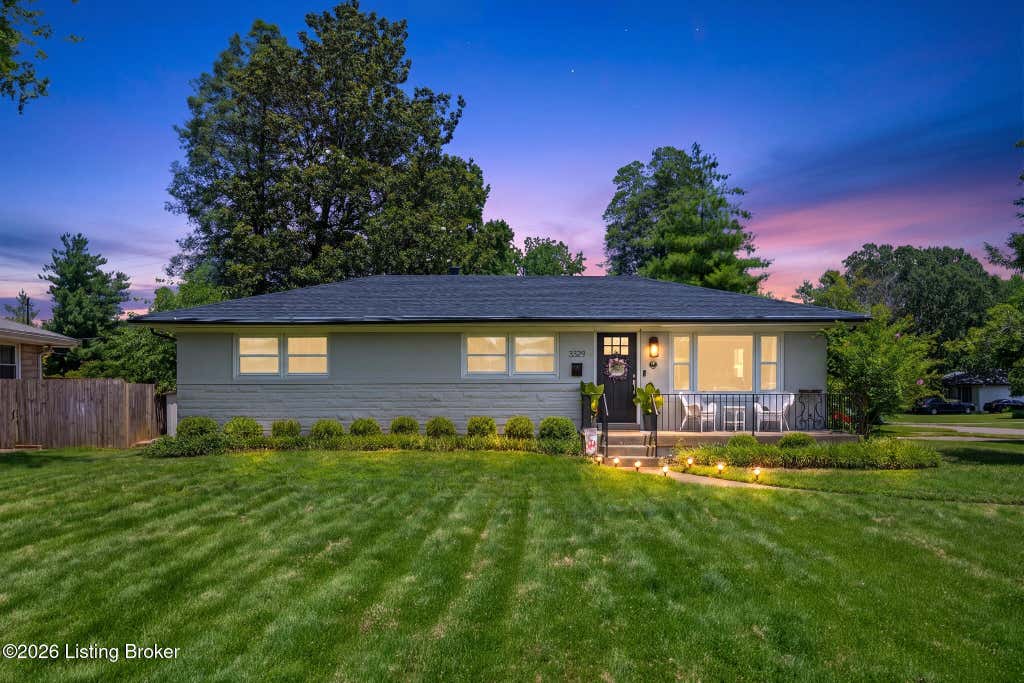 Photo of 3329 Goldsmith Ln, Louisville, KY 40220 (MLS # 1721561)