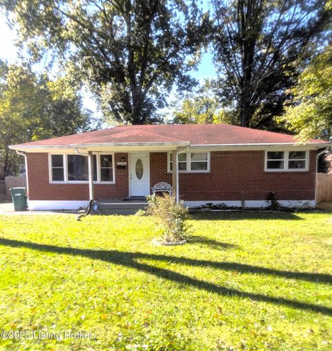 Photo of 3201 Teakwood Cir, Louisville, KY 40216 (MLS # 1703511)