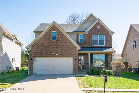 Photo of 8905 Talon Ridge Dr, Louisville, KY 40229 (MLS # 1711436)