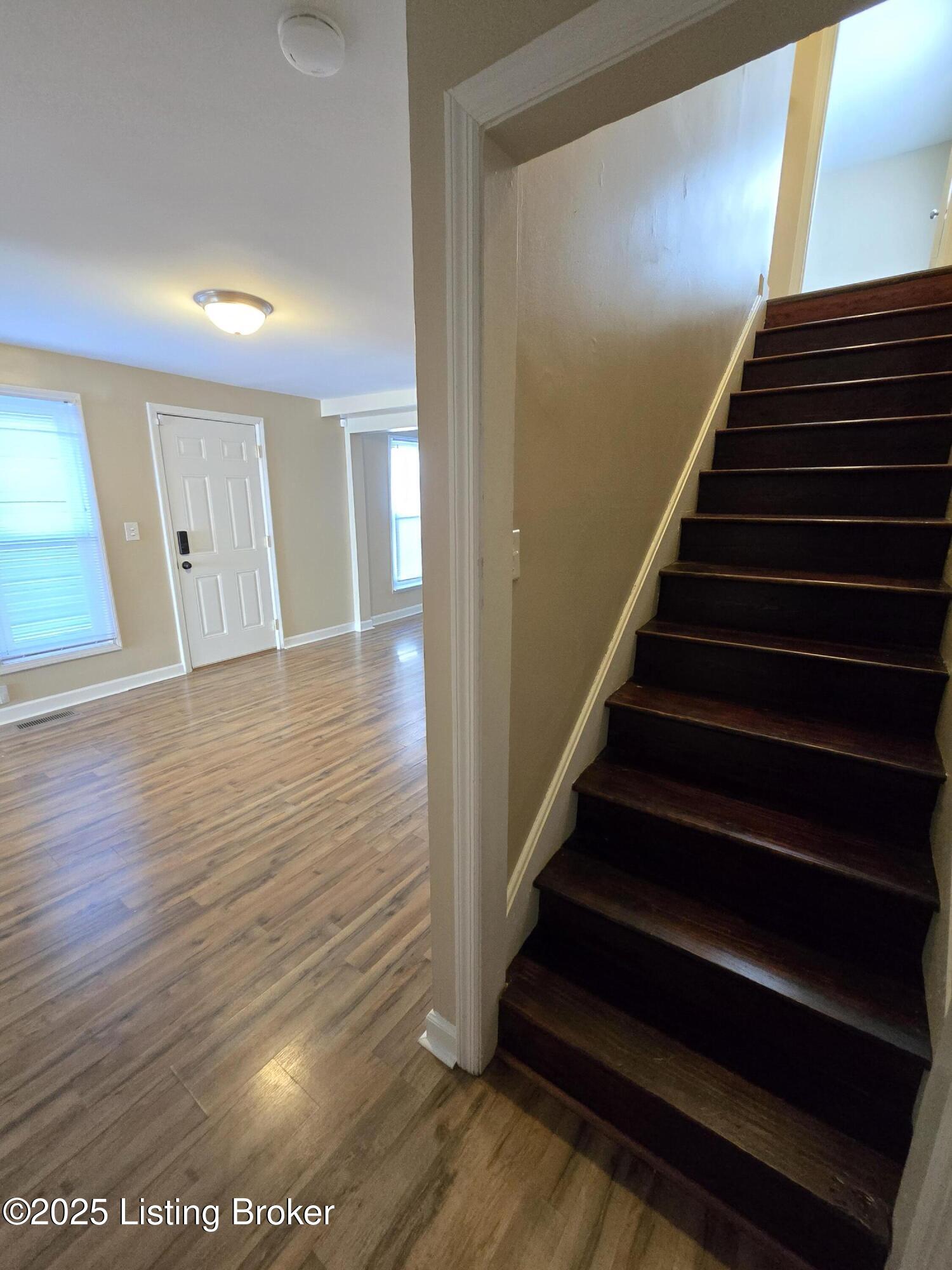 638 Lynn St, Louisville, Kentucky image 37
