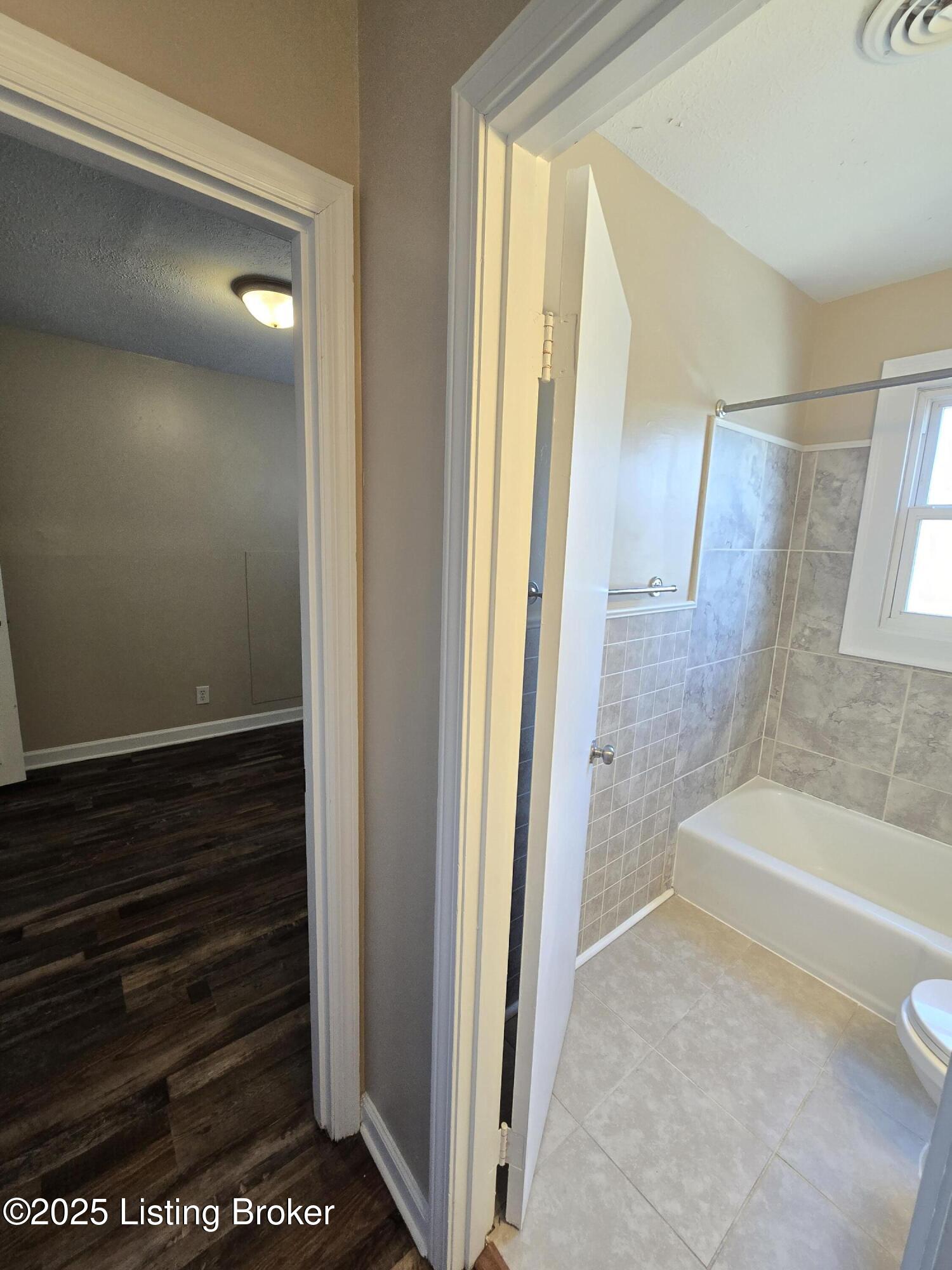 638 Lynn St, Louisville, Kentucky image 45