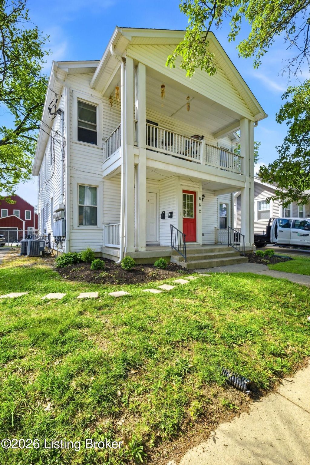 Photo of 662 S Barbee Way, Louisville, KY 40217 (MLS # 1717049)