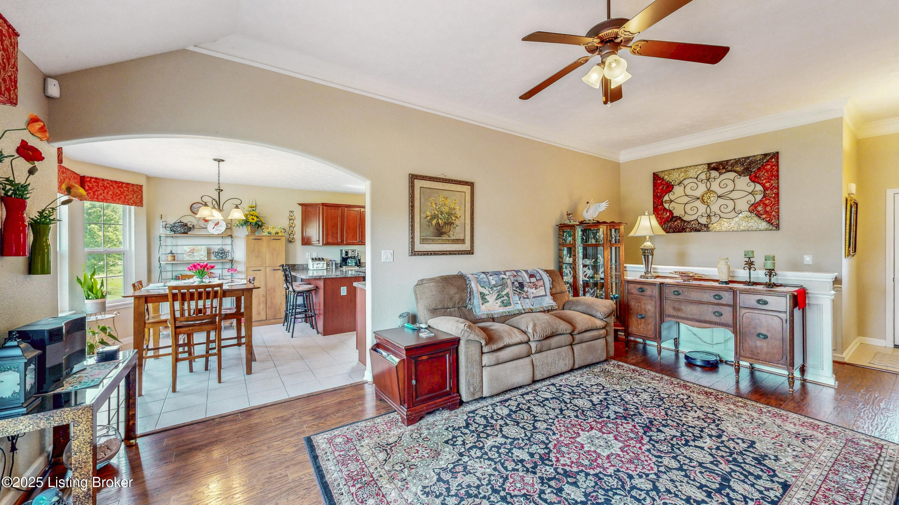 9702 Pebble Ct, Louisville, Pennsylvania image 4
