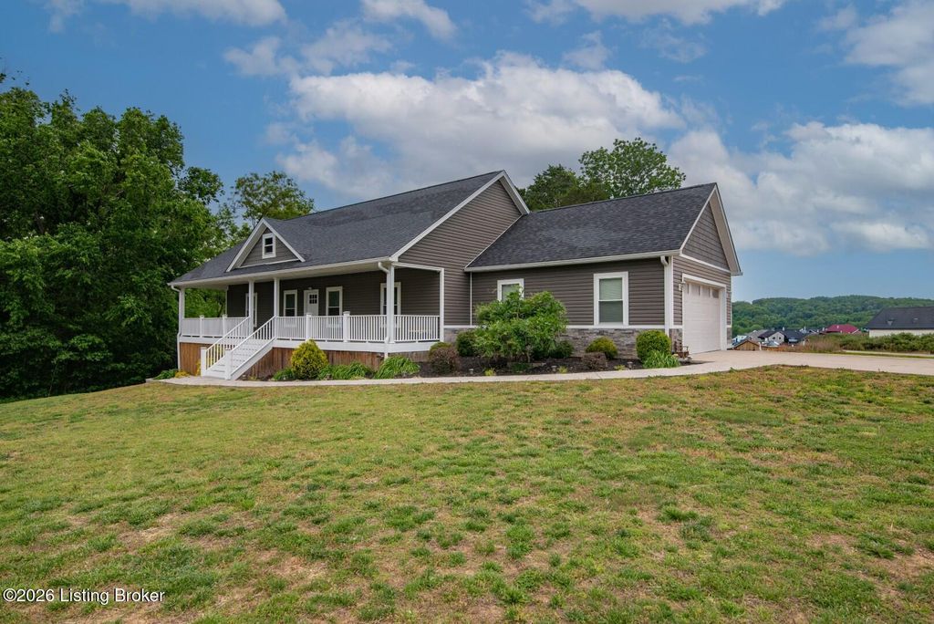 Photo of 33 Beach Cove Ct, Brandenburg, KY 40108 (MLS # 1716564)