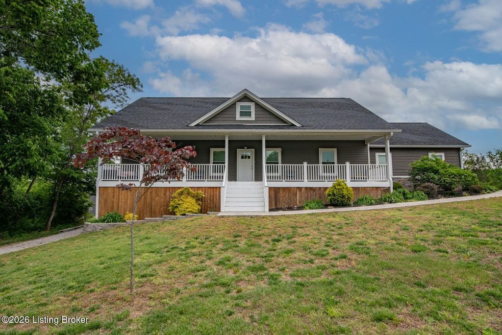 Photo of 33 Beach Cove Ct, Brandenburg, KY 40108 (MLS # 1716564)