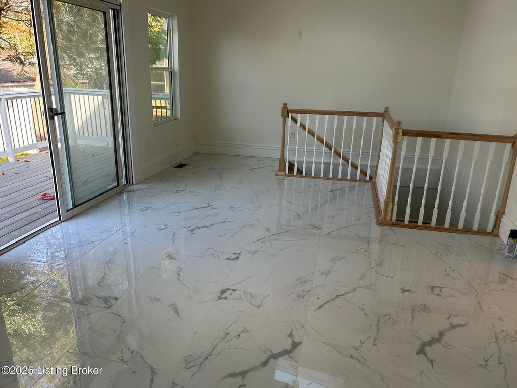 Photo of 1409 Hepburn Ave, Louisville, KY 40204 (MLS # 1703500)