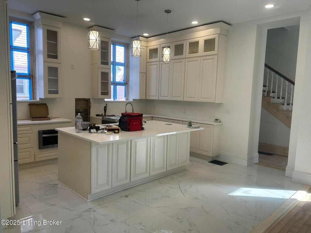 Photo of 1409 Hepburn Ave, Louisville, KY 40204 (MLS # 1703500)