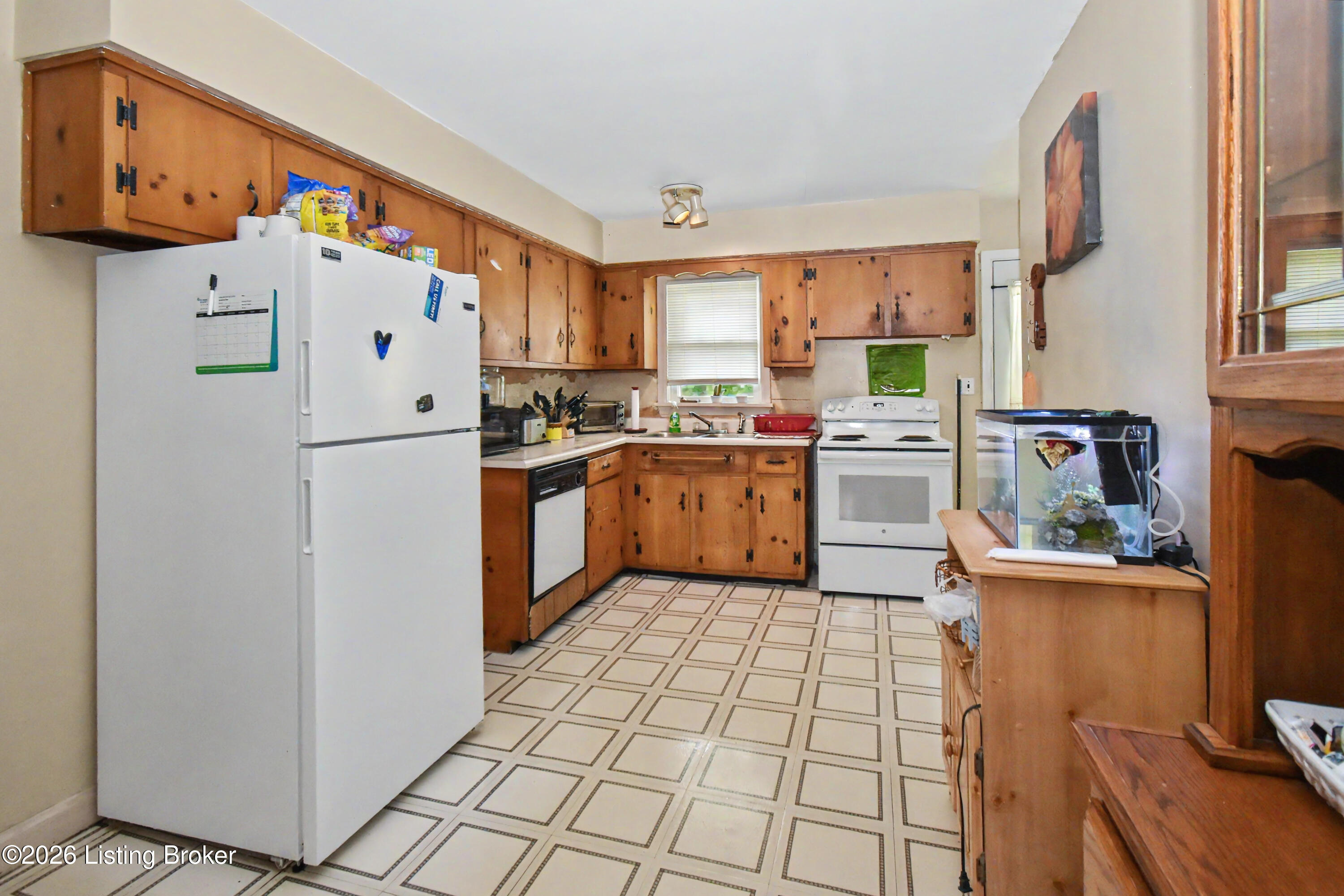 9308 Fiesta Way